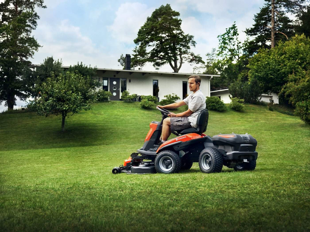Husqvarna Akku-Frontmäher R 200iX AWD Dualbatterie - Grundgerät ohne Mähwerk, ohne Ladegerät