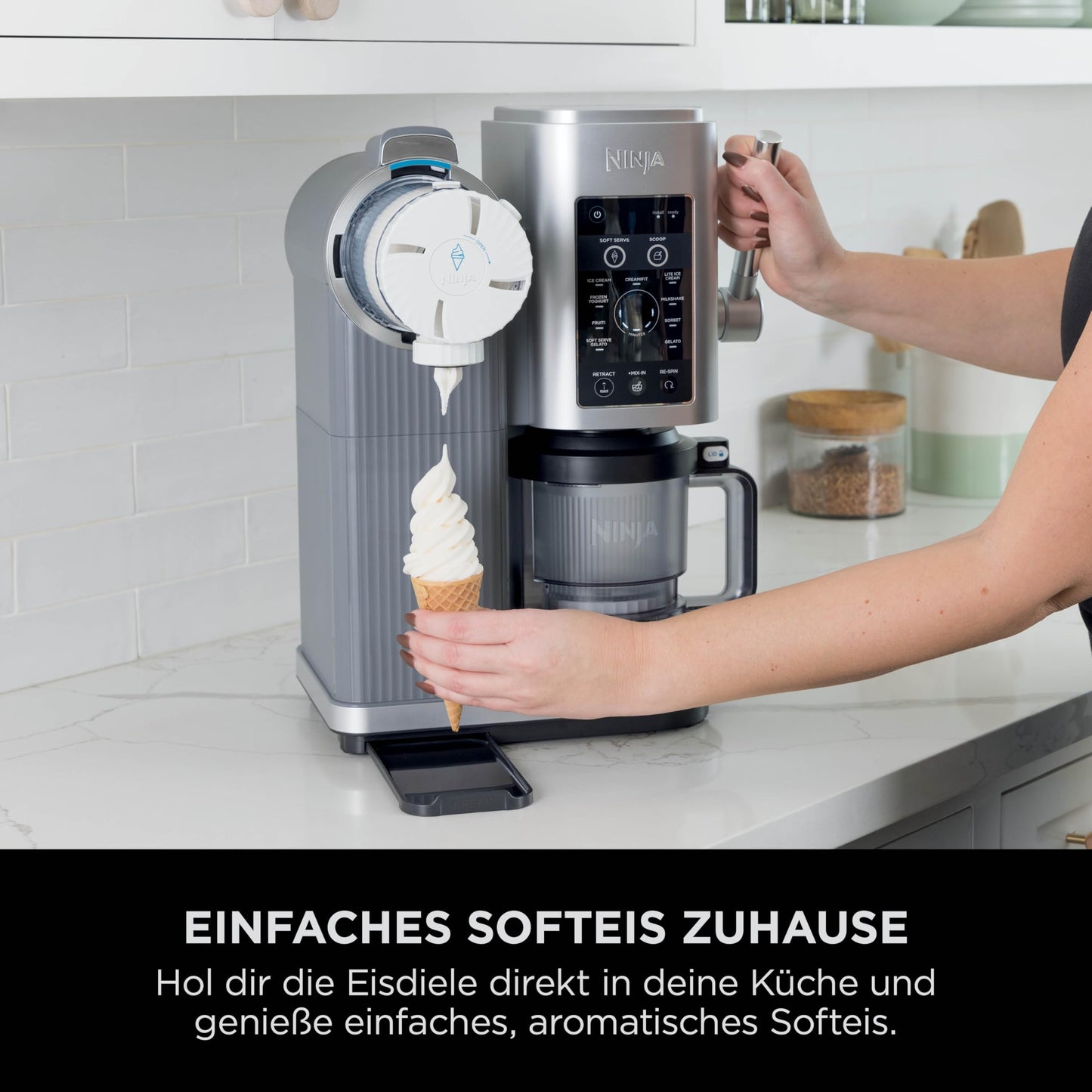 Ninja CREAMi Scoop & Swirl Eismaschine mit 2 Behältern Platinsilber NC701EU