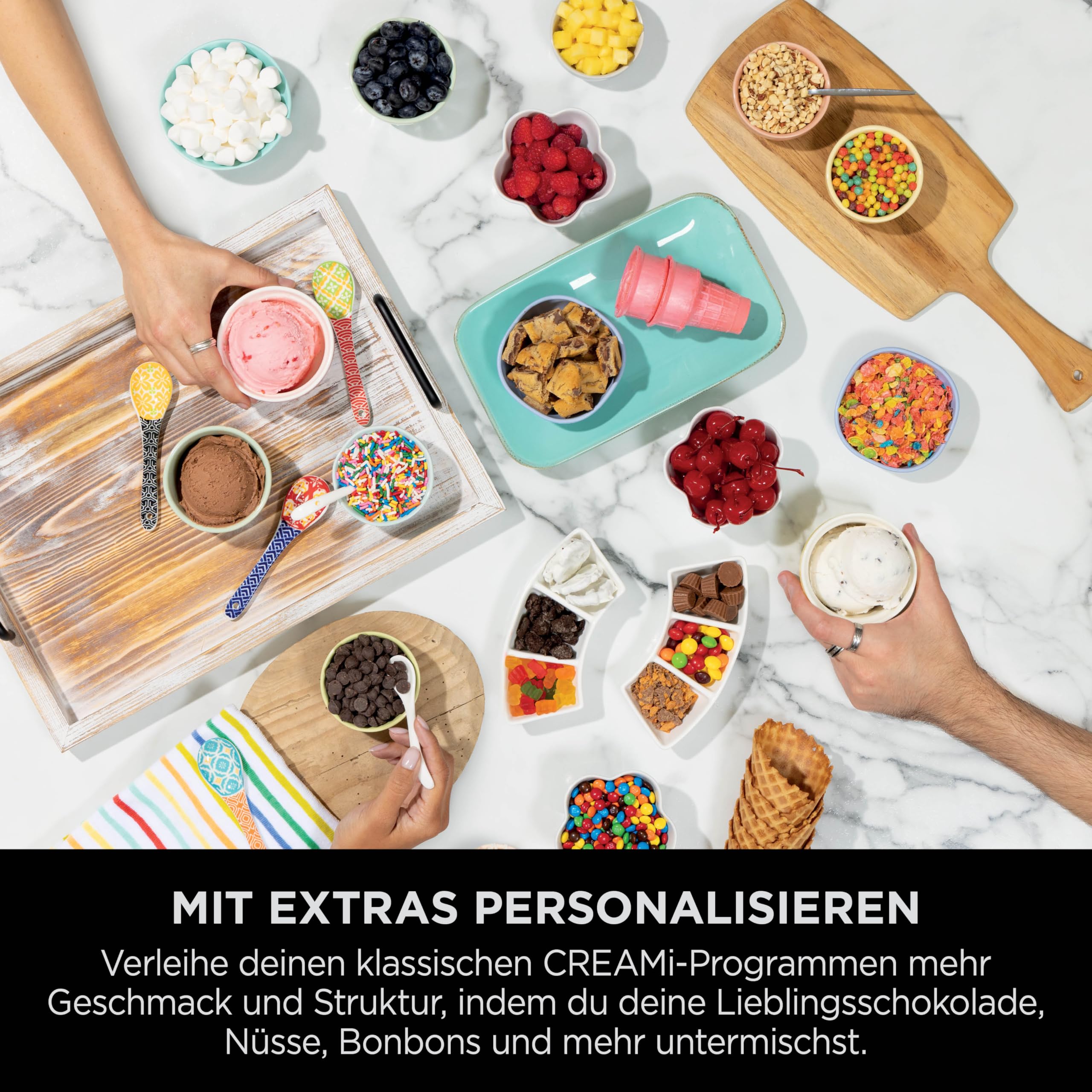 Ninja CREAMi Scoop & Swirl Eismaschine mit 2 Behältern Platinsilber NC701EU