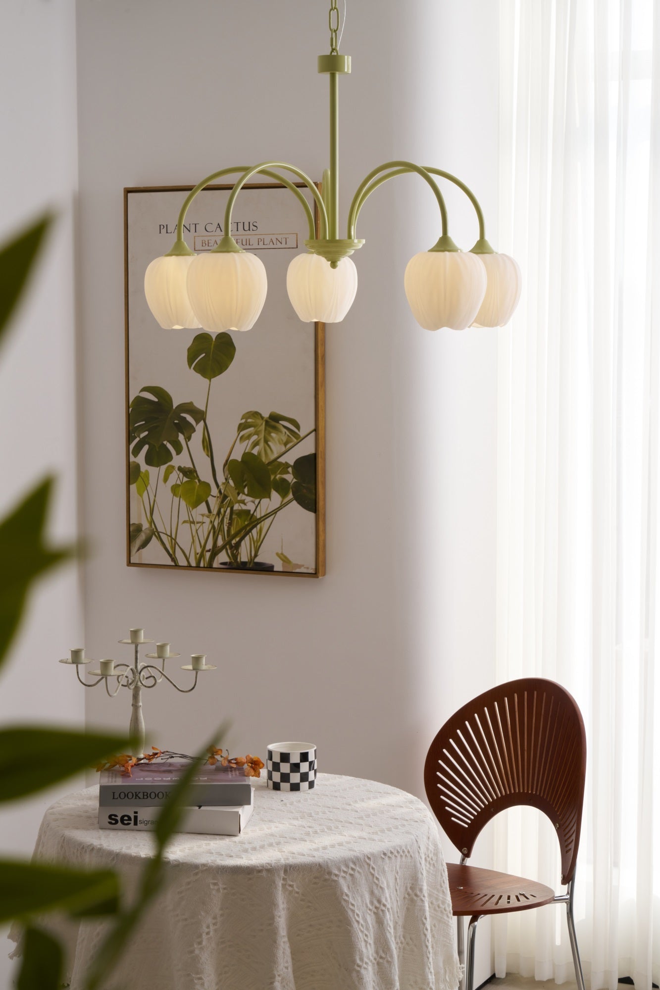Tulpen-Matcha-Kronleuchter