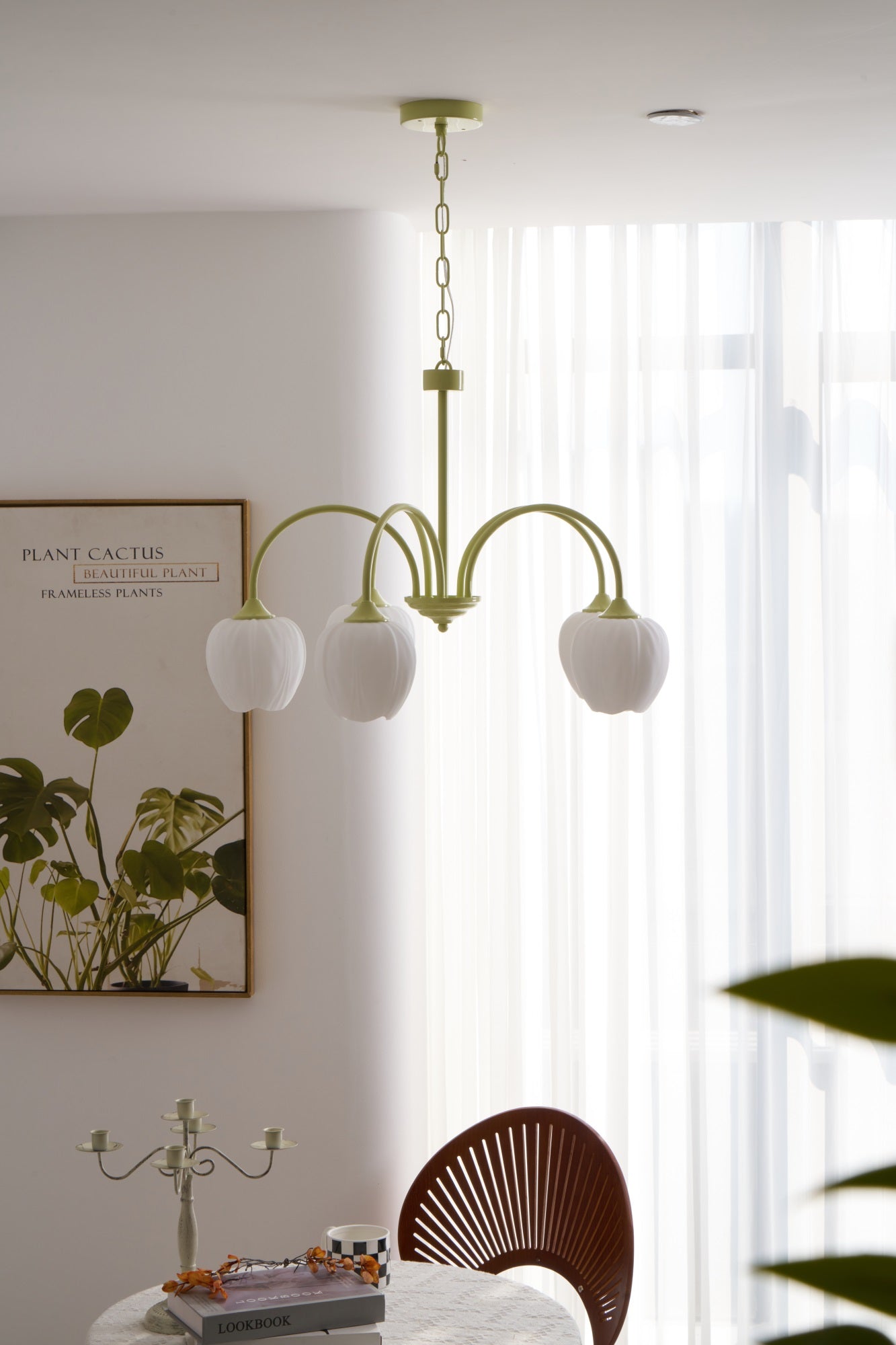 Tulpen-Matcha-Kronleuchter